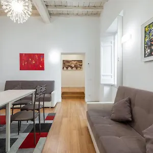 Restored - Stunning Pantheon View Apartment